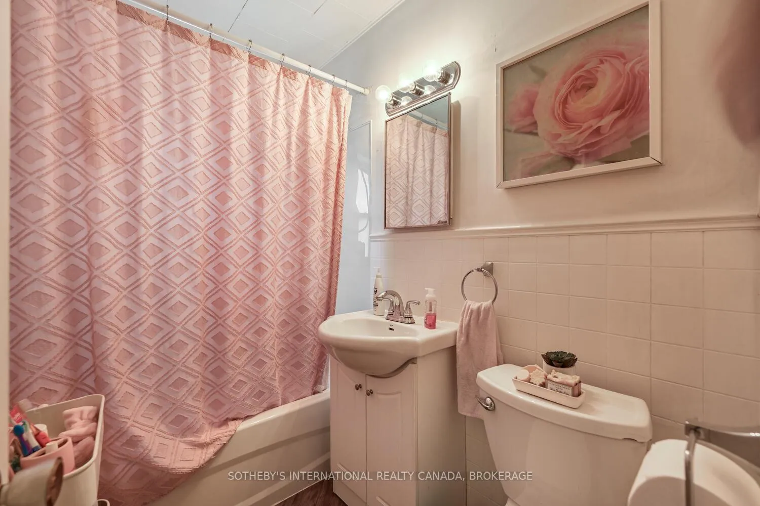 Photo 10 of 25 Murray Street, Brockville — HOMEH
