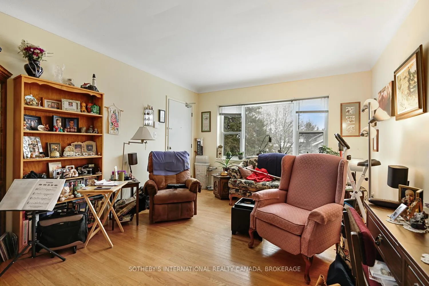 Photo 13 of 25 Murray Street, Brockville — HOMEH