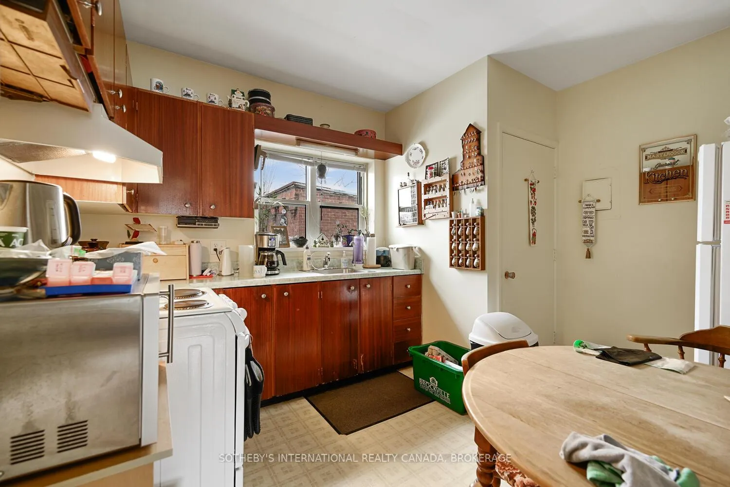Photo 14 of 25 Murray Street, Brockville — HOMEH