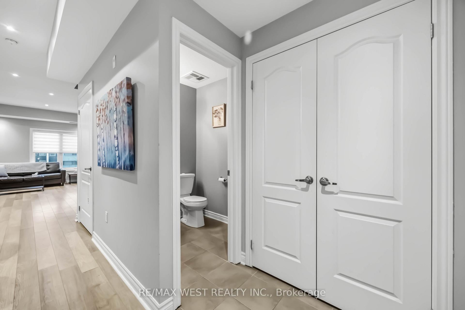 Photo 4 of Unit 32, 3905 Major MacKenzie Drive, Vaughan, Vellore Village — HOMEH