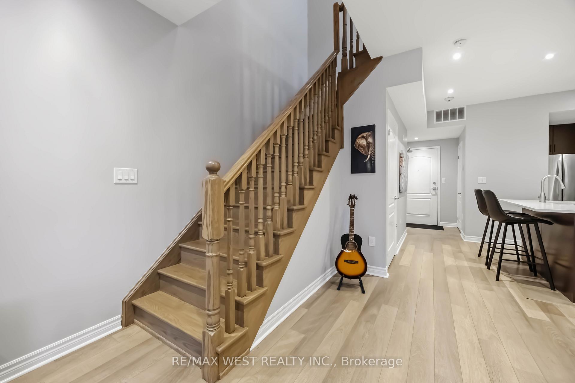 Photo 18 of Unit 32, 3905 Major MacKenzie Drive, Vaughan, Vellore Village — HOMEH