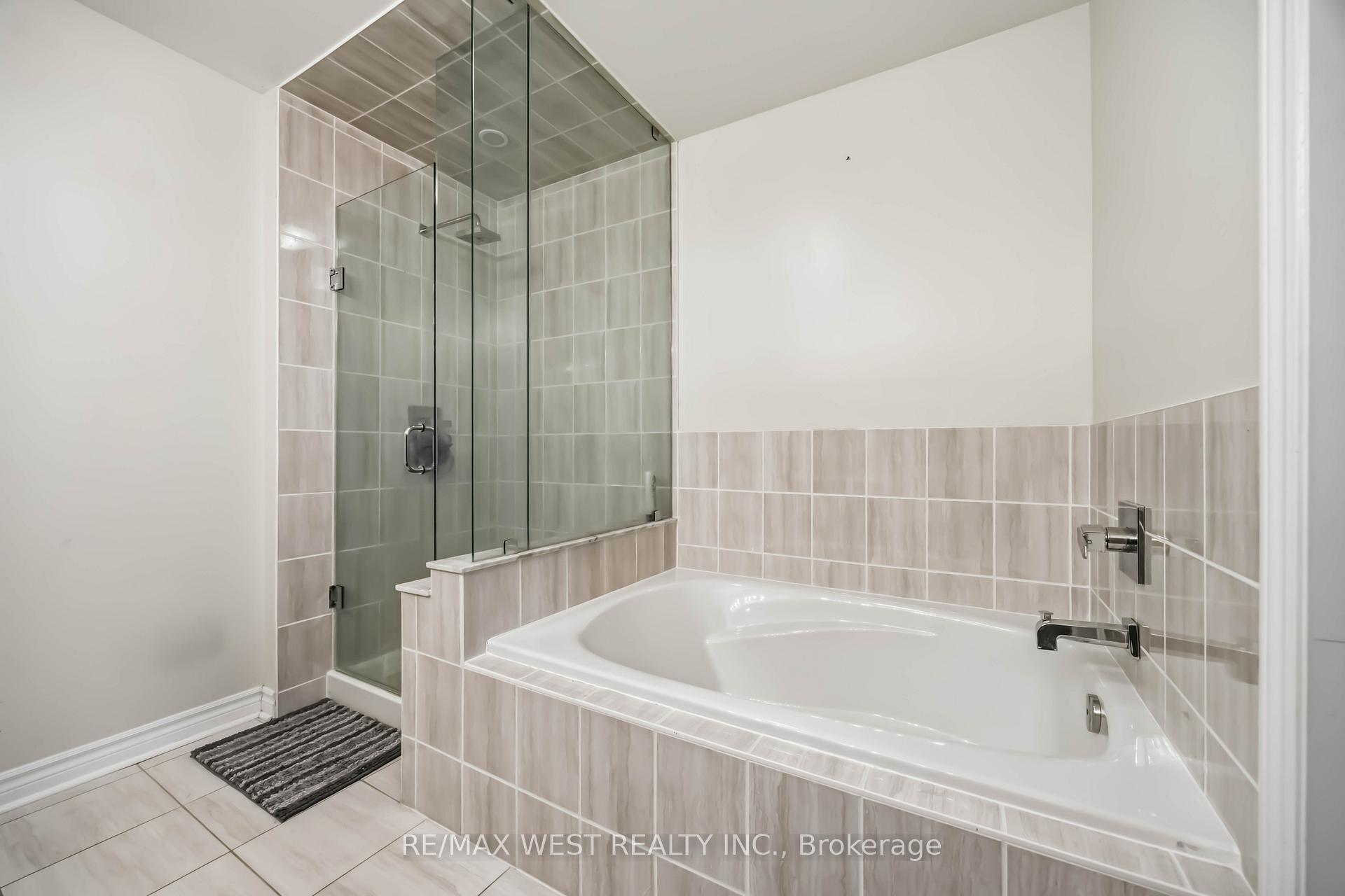 Photo 25 of Unit 32, 3905 Major MacKenzie Drive, Vaughan, Vellore Village — HOMEH