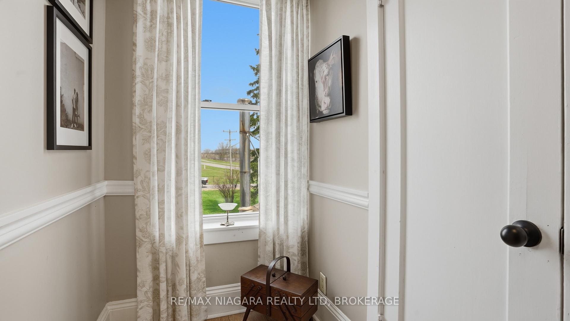 Photo 22 of 106 Colborne Street, Welland, Broadway — HOMEH