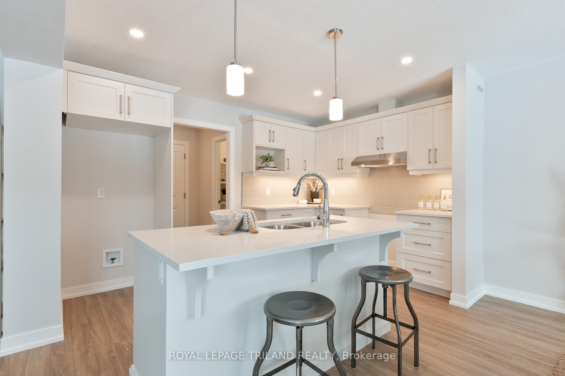 Photo 16 of 112 Styles Drive, St. Thomas — HOMEH