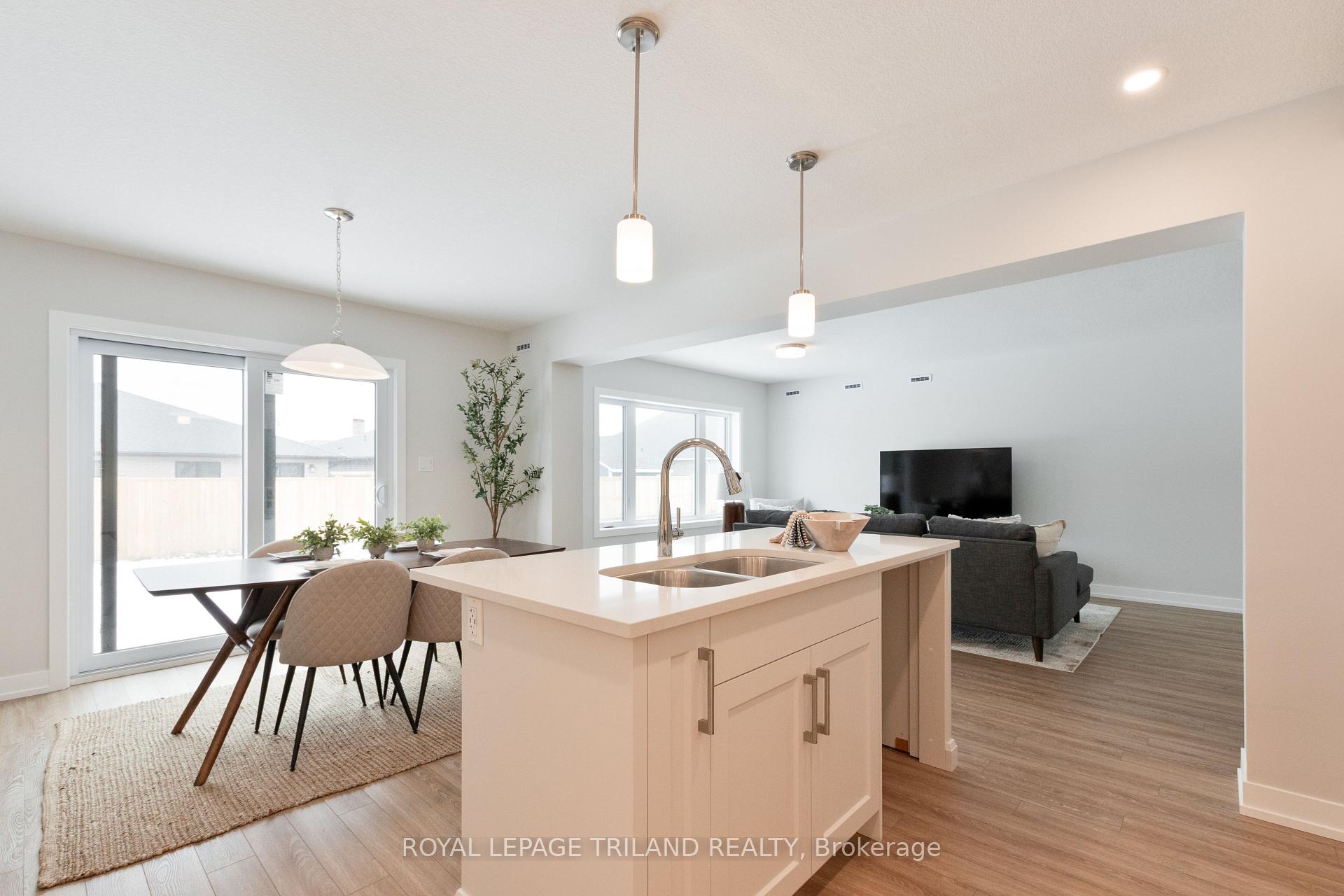 Photo 19 of 112 Styles Drive, St. Thomas — HOMEH