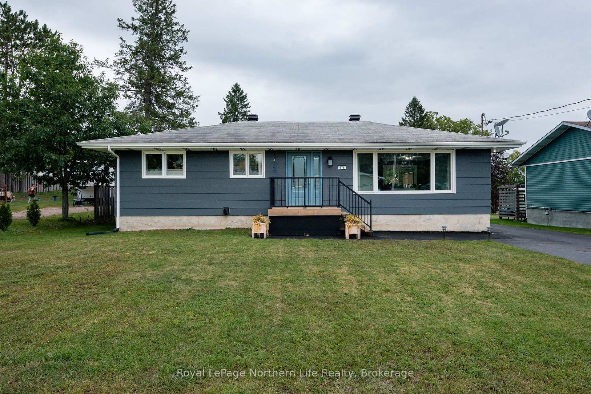 Photo 2 of 271 Eighth St Street, Mattawa — HOMEH
