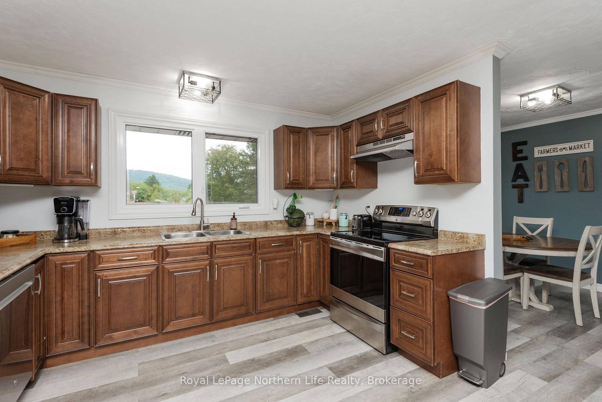 Photo 17 of 271 Eighth St Street, Mattawa — HOMEH