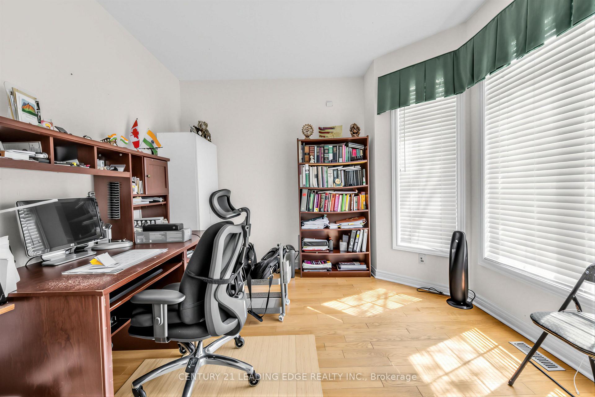 Photo 10 of 15 Upper Ridge Court, Markham, Rouge Fairways — HOMEH