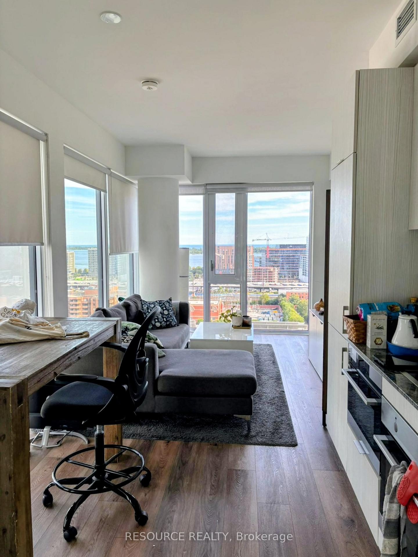 Photo 4 of Unit 1708, 158 Front Street, Toronto, Moss Park — HOMEH
