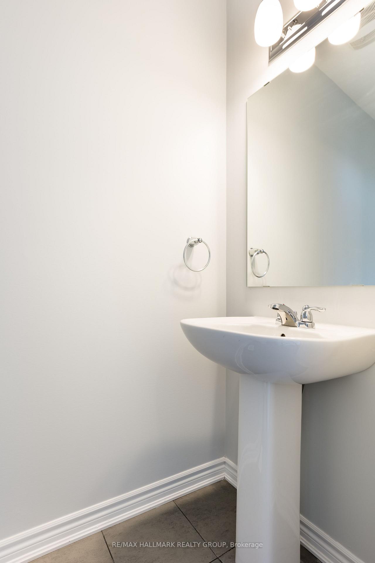 Photo 4 of 26 Pewee Place, Ottawa, Avalon West — HOMEH