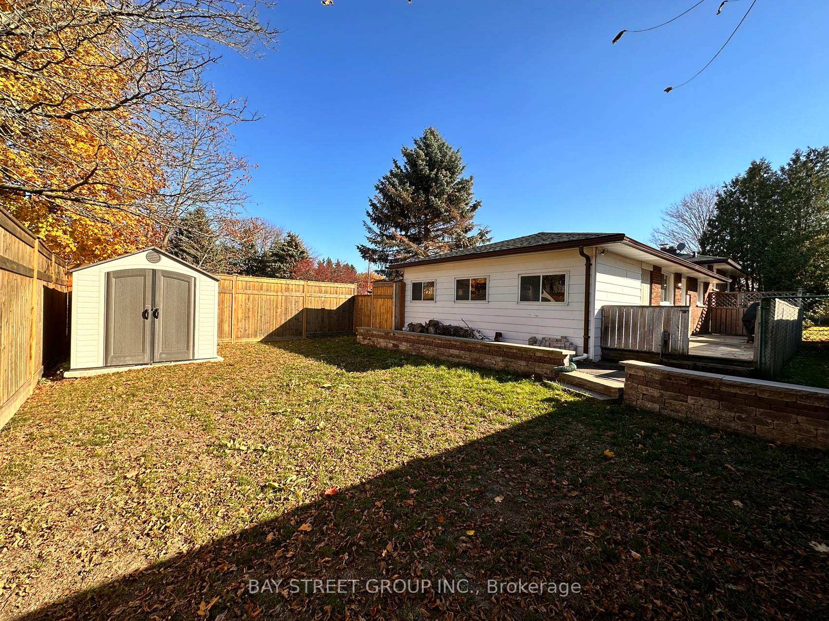Photo 31 of 49 Howland Drive, Kitchener, Laurentian Hills — HOMEH