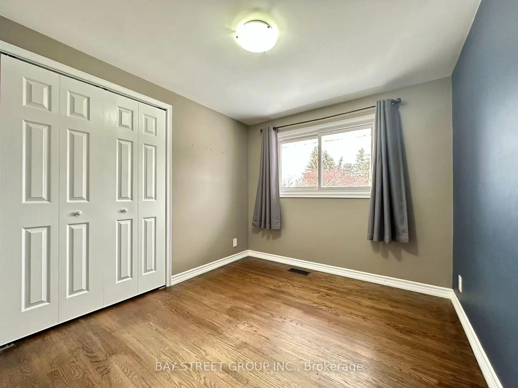 Photo 20 of 49 Howland Drive, Kitchener, Laurentian Hills — HOMEH