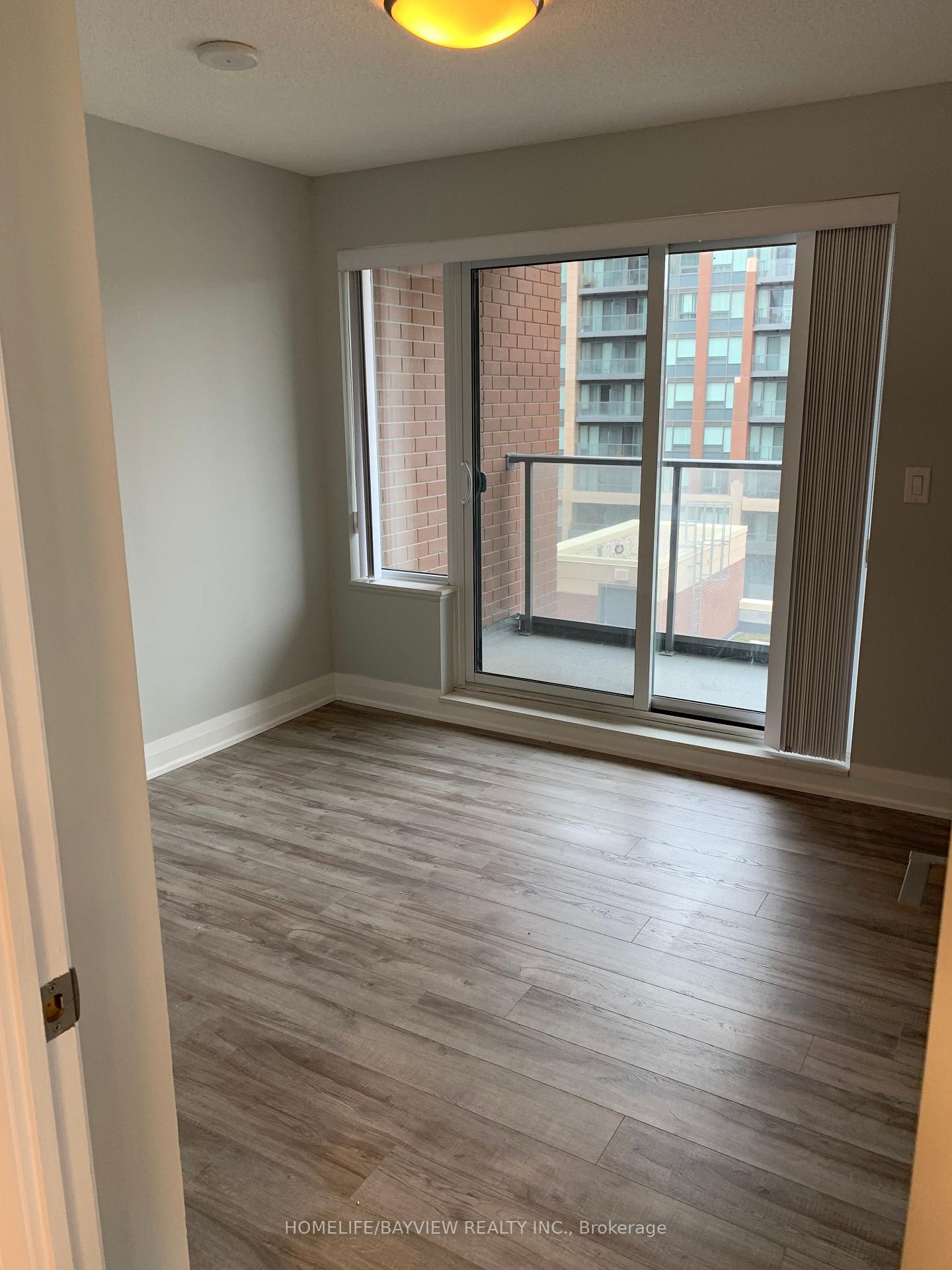Photo 8 of Unit #710, 18 Uptown Drive, Markham, Unionville — HOMEH
