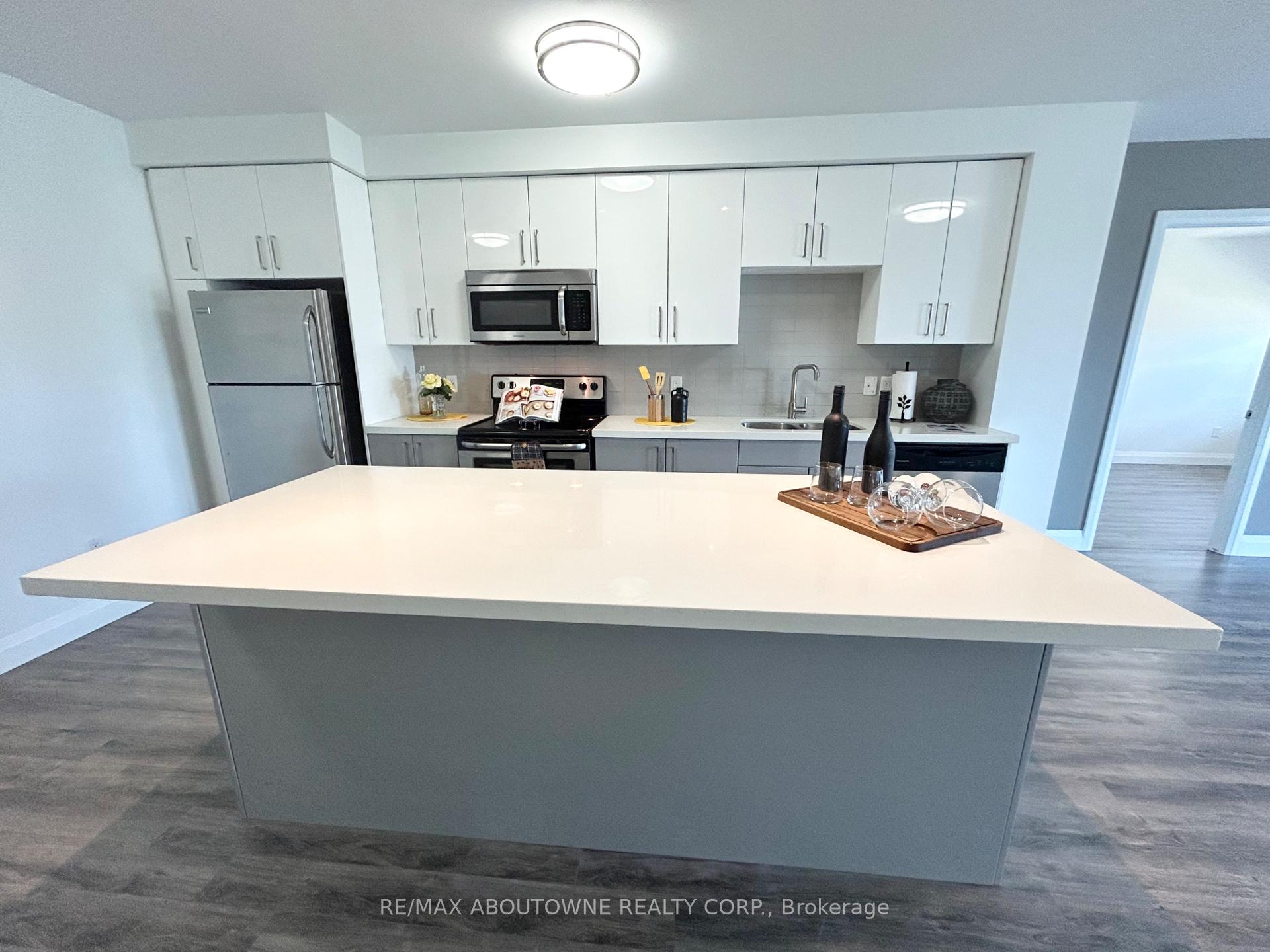 Photo 5 of Unit 309, 460B Belmont Avenue W, Kitchener, Cherry Hill — HOMEH