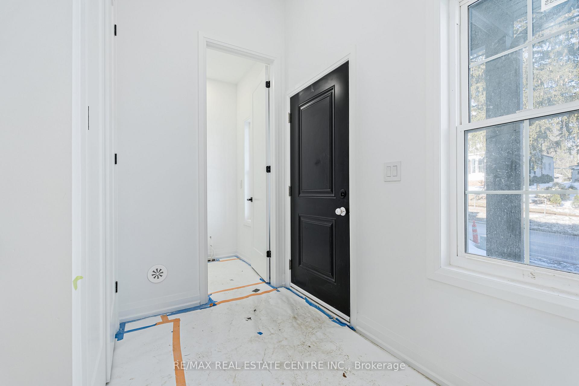 Photo 5 of 17 James Street, Halton Hills, Georgetown — HOMEH