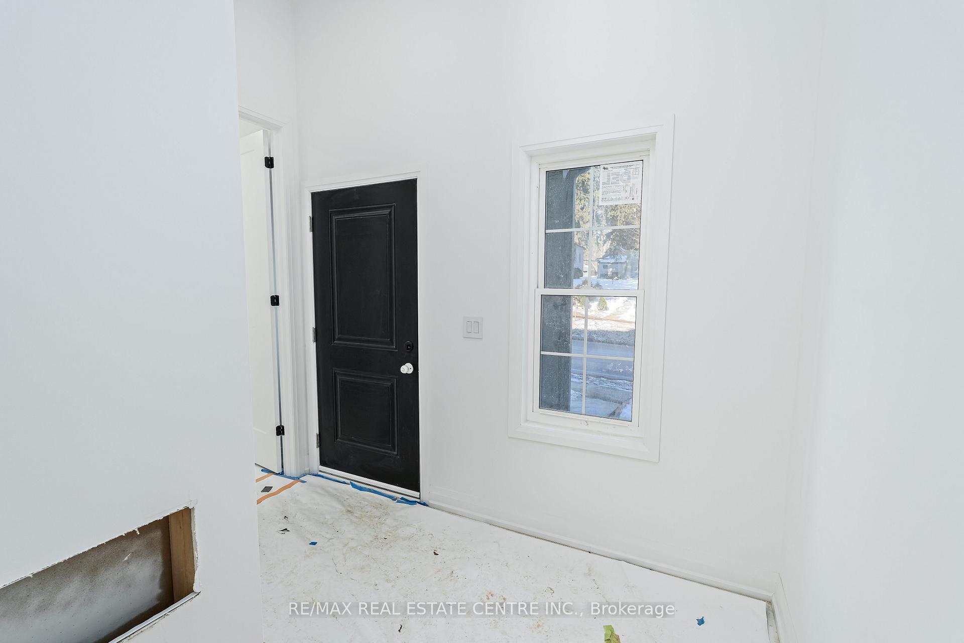 Photo 6 of 17 James Street, Halton Hills, Georgetown — HOMEH