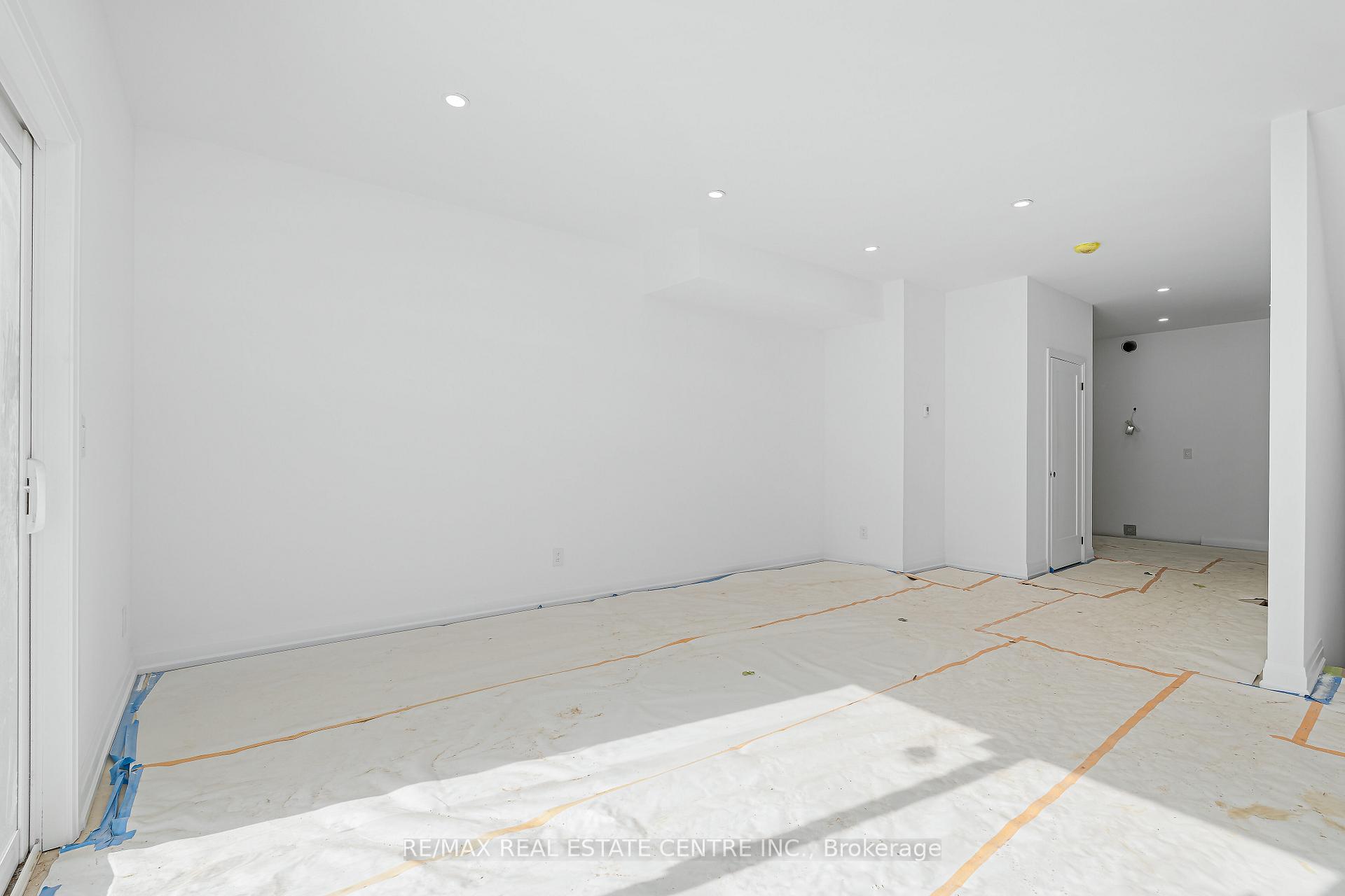 Photo 15 of 17 James Street, Halton Hills, Georgetown — HOMEH