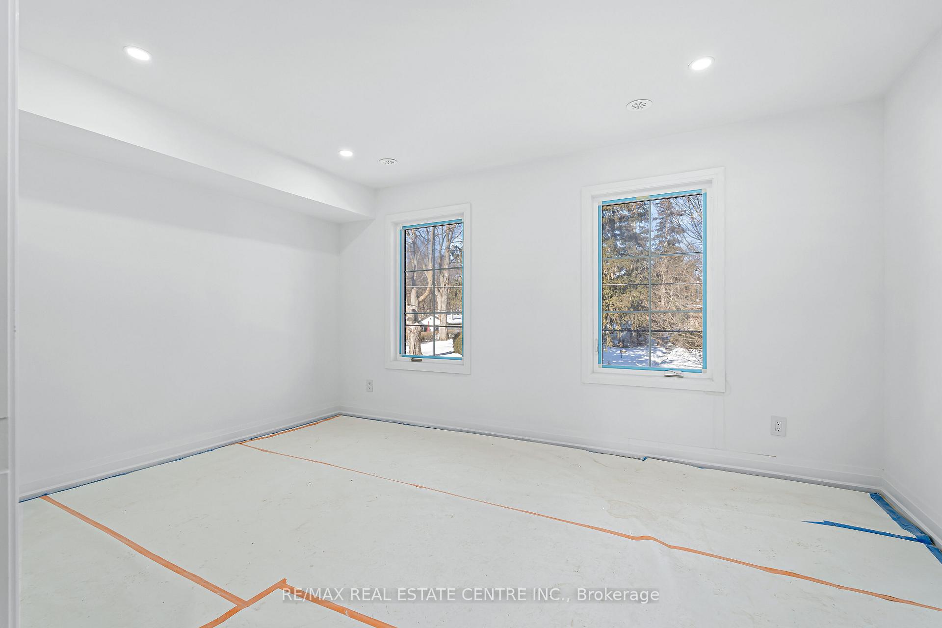 Photo 23 of 17 James Street, Halton Hills, Georgetown — HOMEH