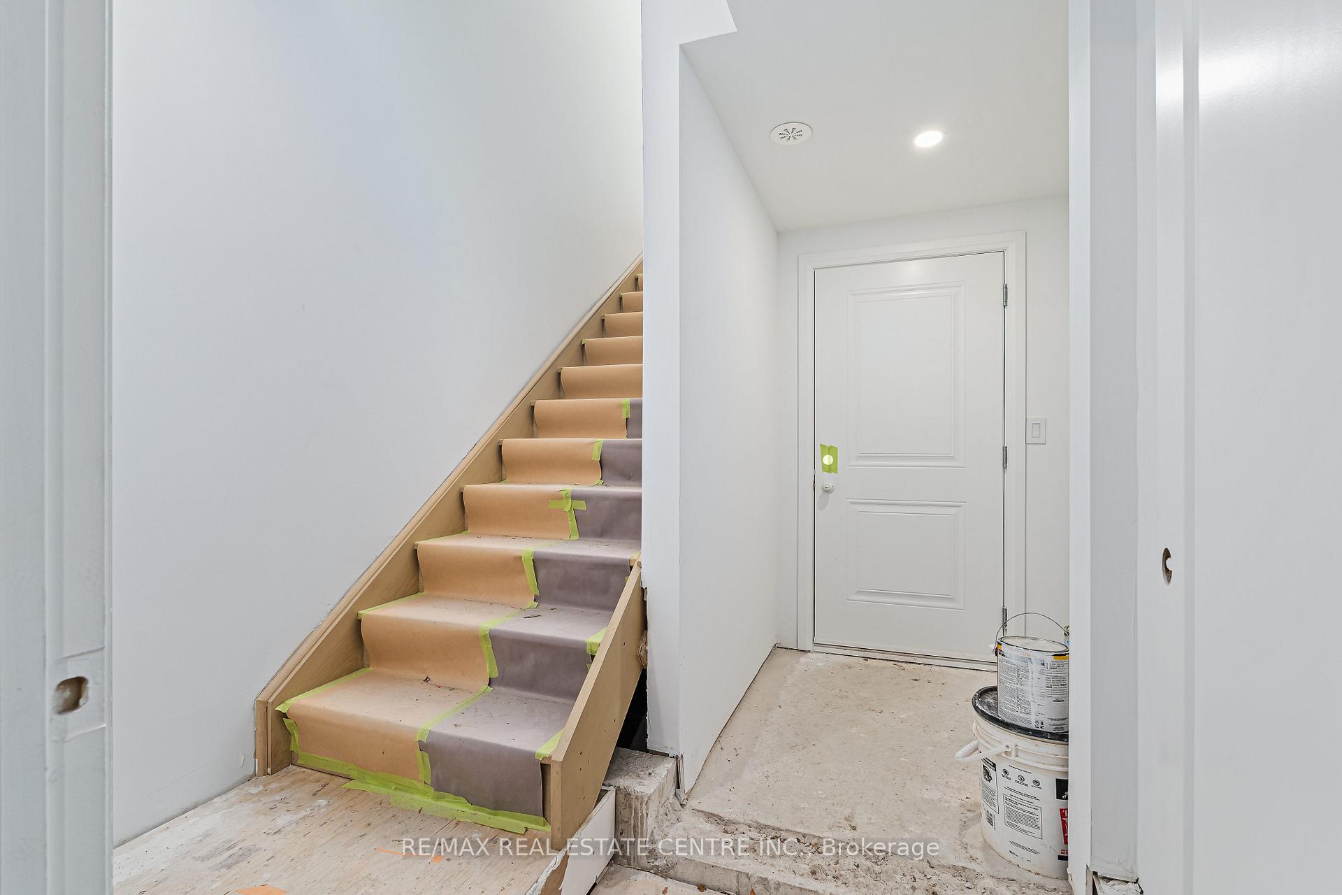 Photo 38 of 17 James Street, Halton Hills, Georgetown — HOMEH