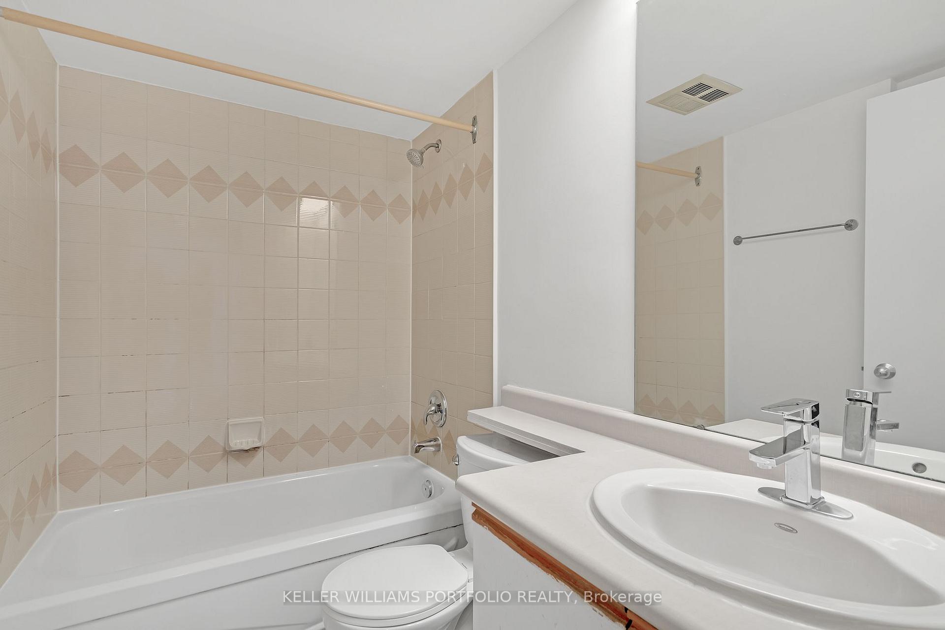 Photo 16 of Unit 810, 2460 Eglinton Avenue E, Scarborough, Eglinton East — HOMEH