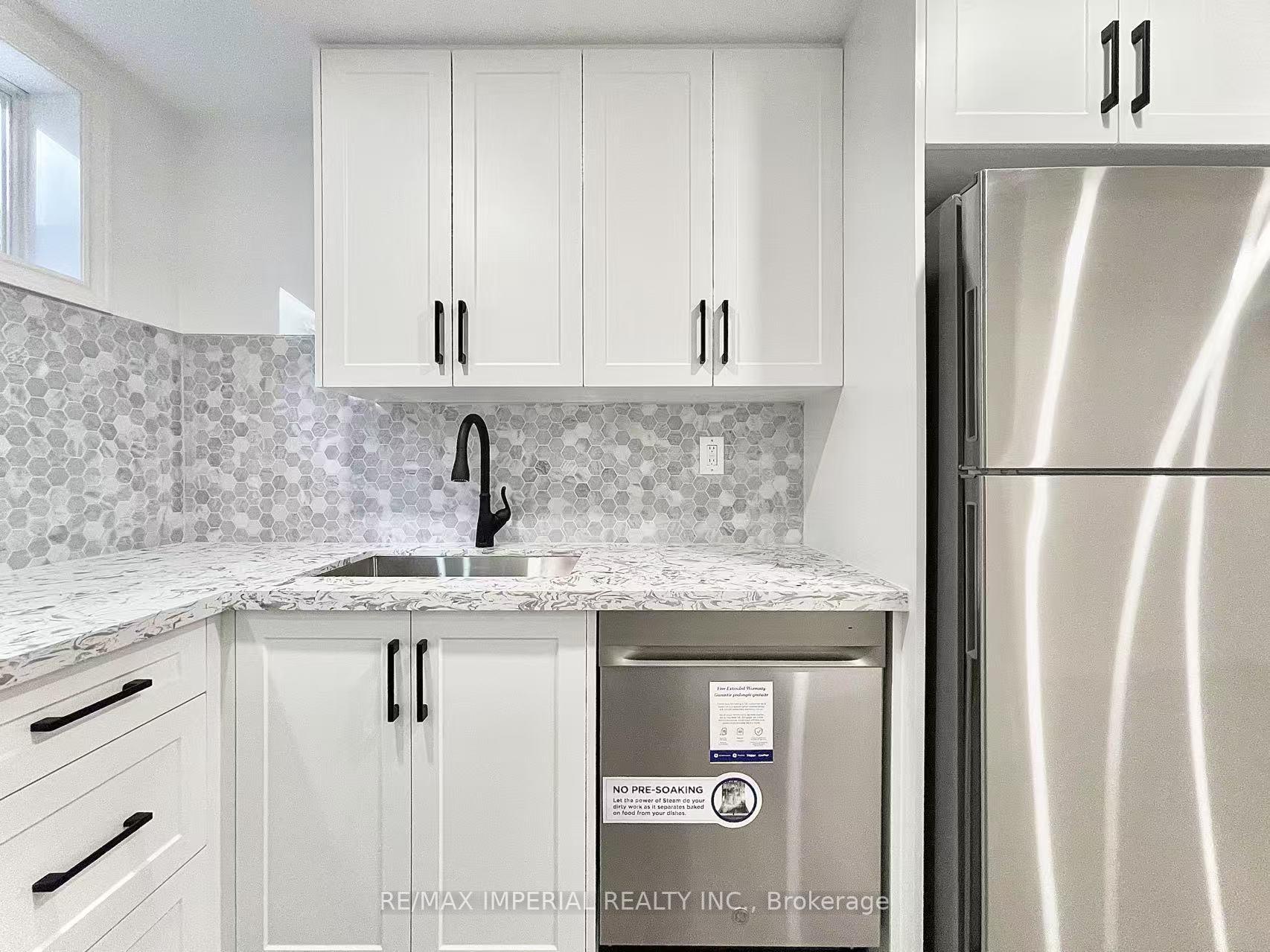 Photo 2 of Unit BSMT, 40 Brewsland Crescent, Markham, Thornlea — HOMEH