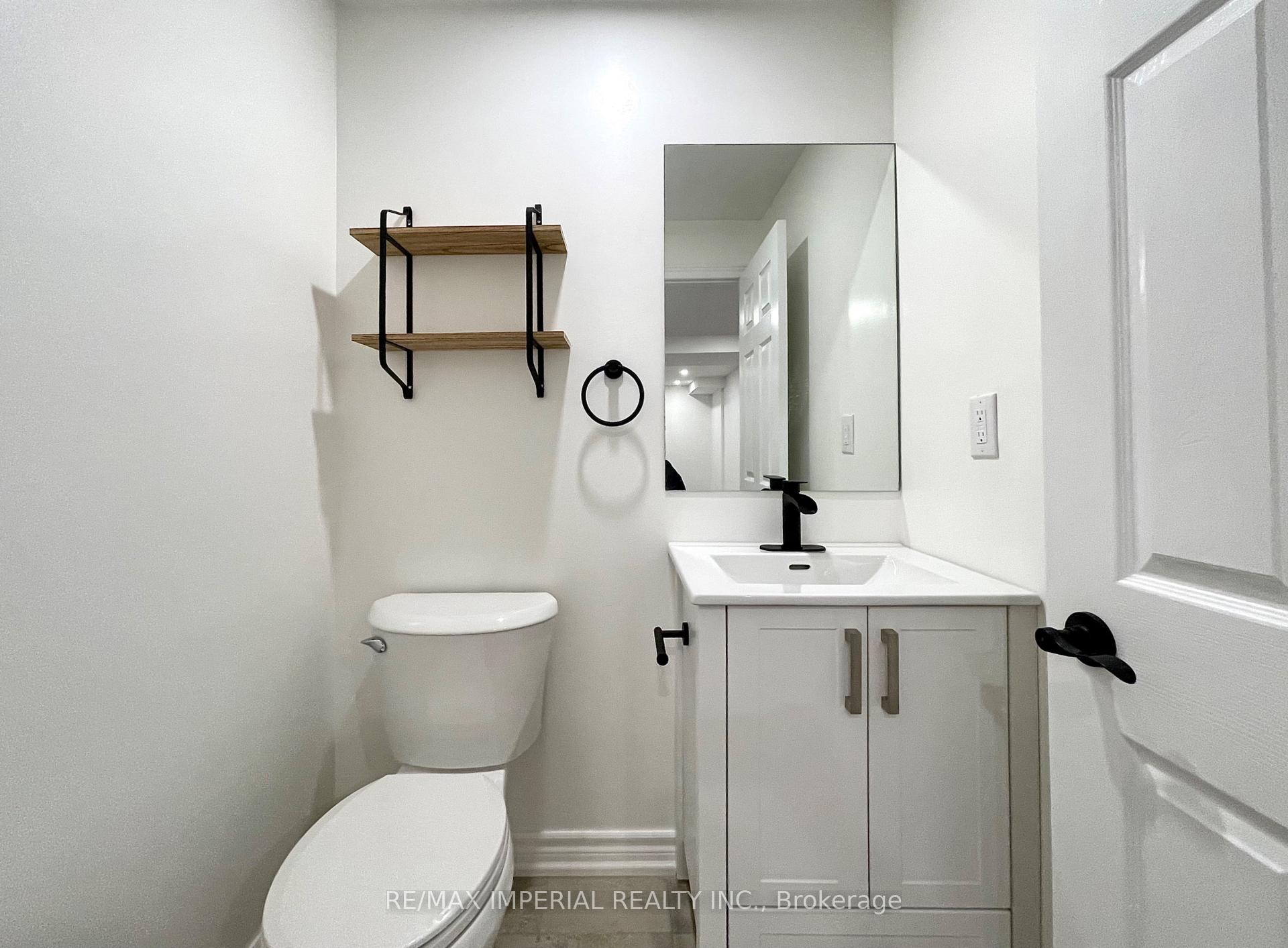 Photo 7 of Unit BSMT, 40 Brewsland Crescent, Markham, Thornlea — HOMEH