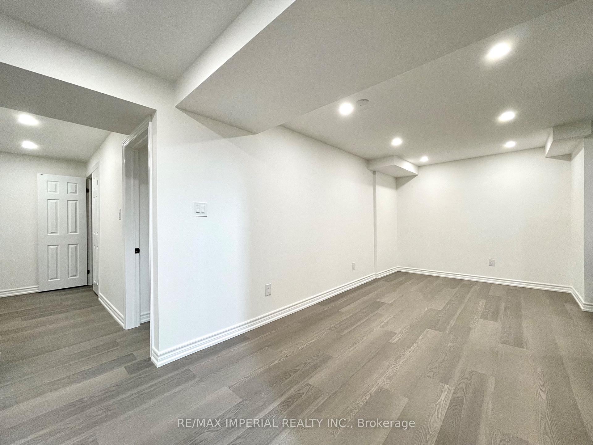 Photo 8 of Unit BSMT, 40 Brewsland Crescent, Markham, Thornlea — HOMEH