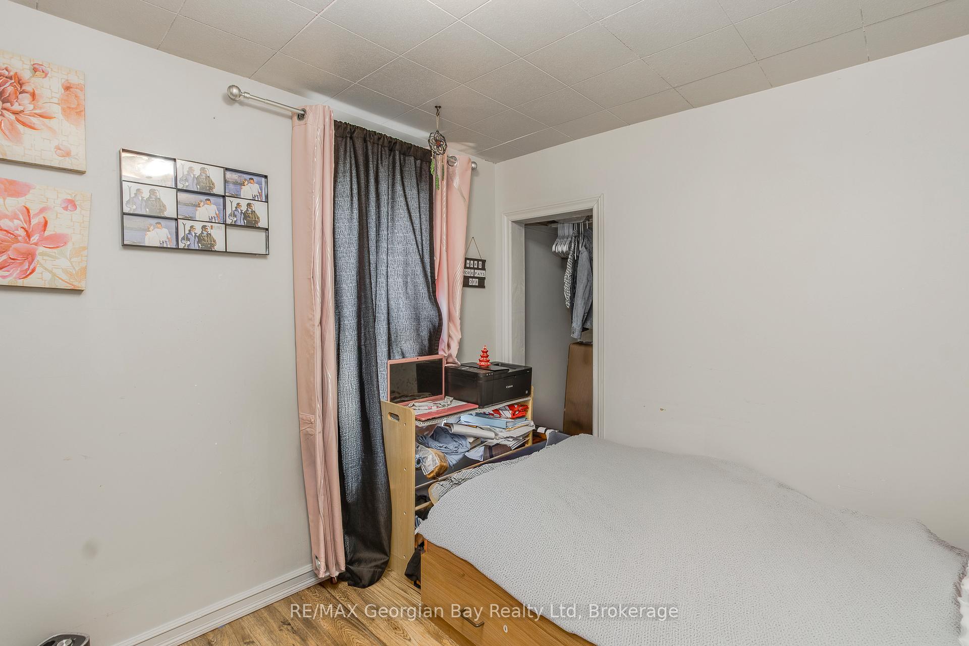 Photo 16 of 470 Manly Street, Midland — HOMEH