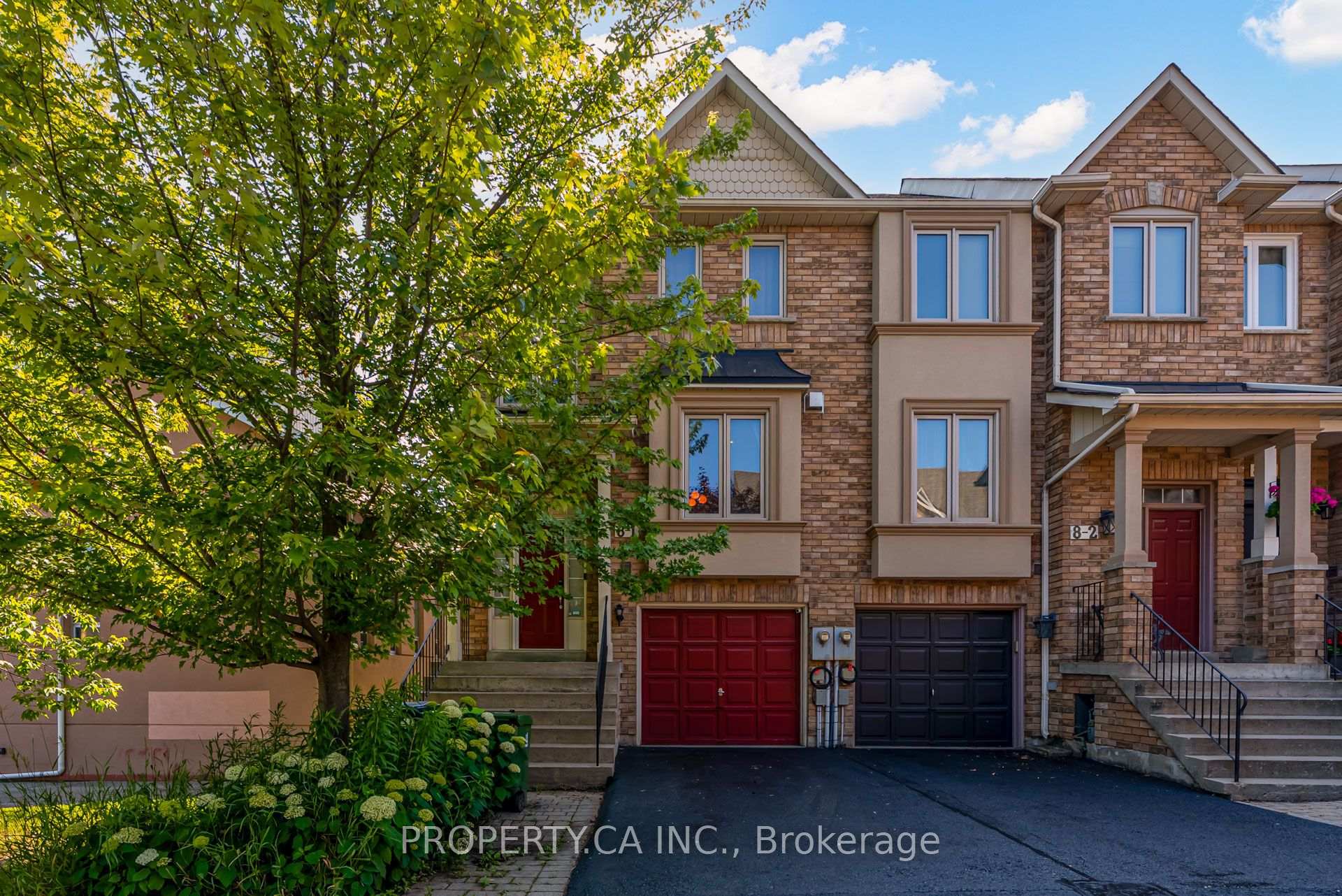 Photo 2 of Unit 1, 8 Skeens Lane, Etobicoke, Long Branch — HOMEH