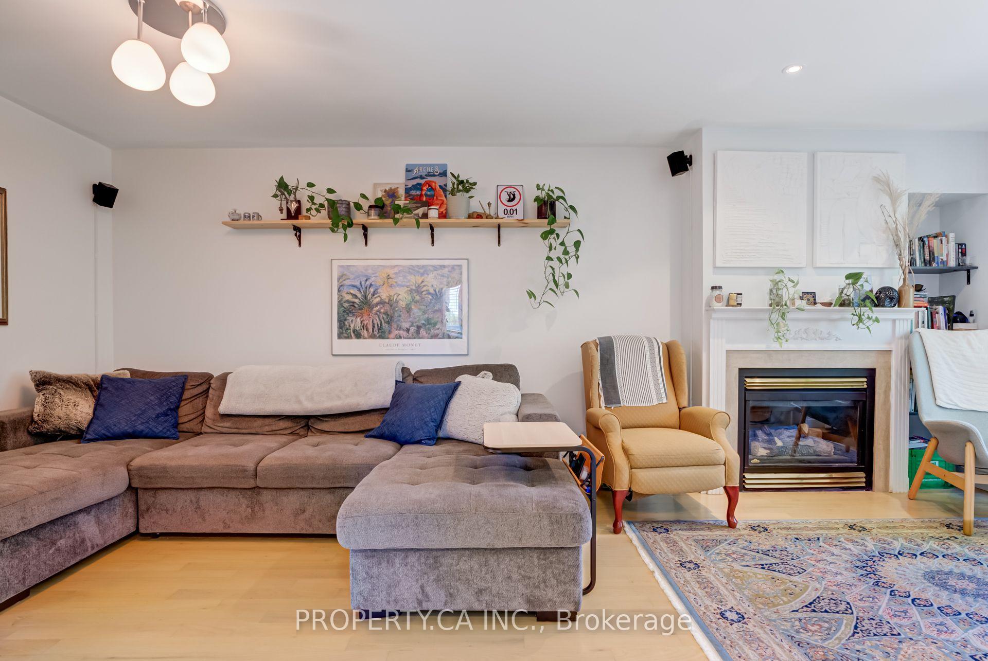 Photo 5 of Unit 1, 8 Skeens Lane, Etobicoke, Long Branch — HOMEH