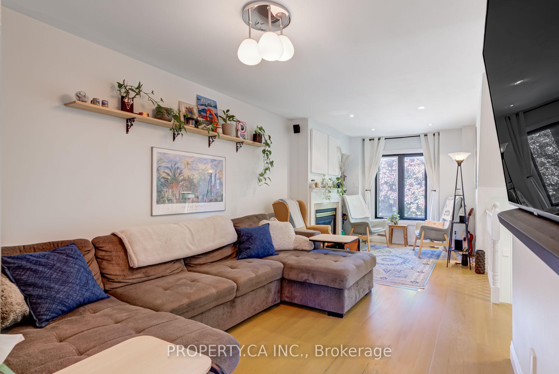 Photo 7 of Unit 1, 8 Skeens Lane, Etobicoke, Long Branch — HOMEH