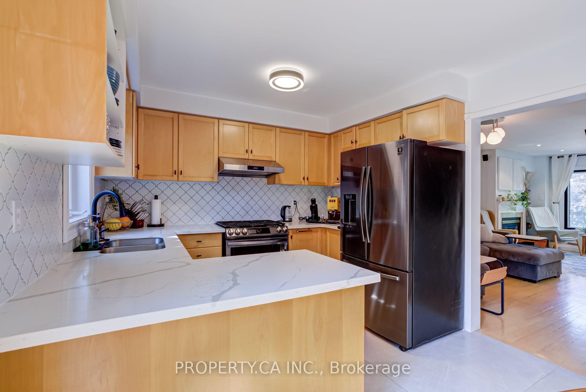Photo 12 of Unit 1, 8 Skeens Lane, Etobicoke, Long Branch — HOMEH