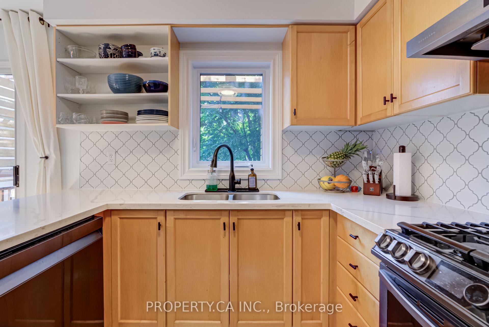 Photo 14 of Unit 1, 8 Skeens Lane, Etobicoke, Long Branch — HOMEH