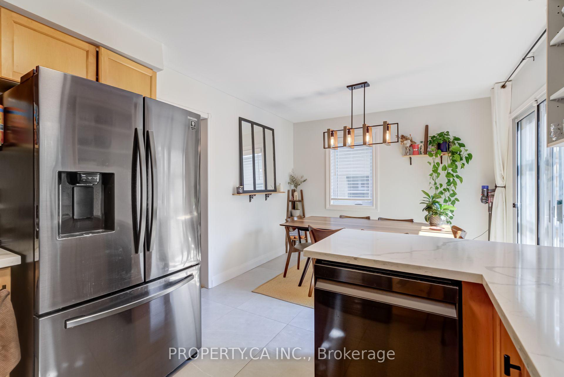 Photo 15 of Unit 1, 8 Skeens Lane, Etobicoke, Long Branch — HOMEH