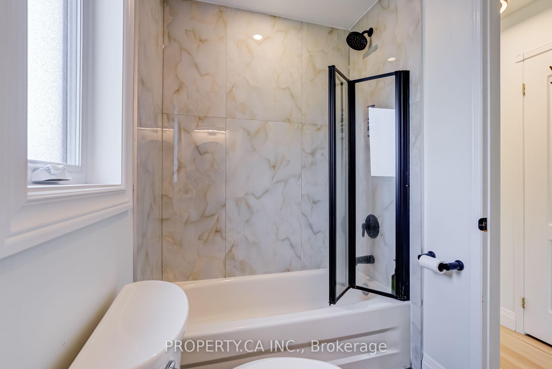 Photo 34 of Unit 1, 8 Skeens Lane, Etobicoke, Long Branch — HOMEH