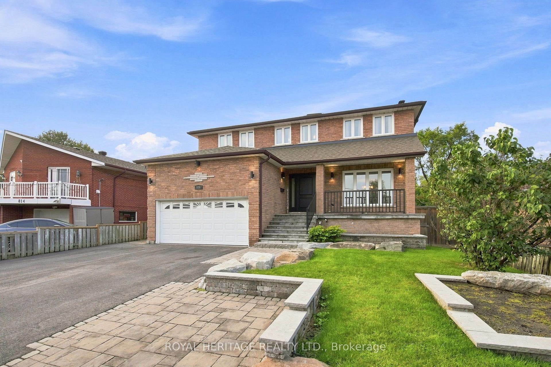 Front of 816 Sheppard Avenue