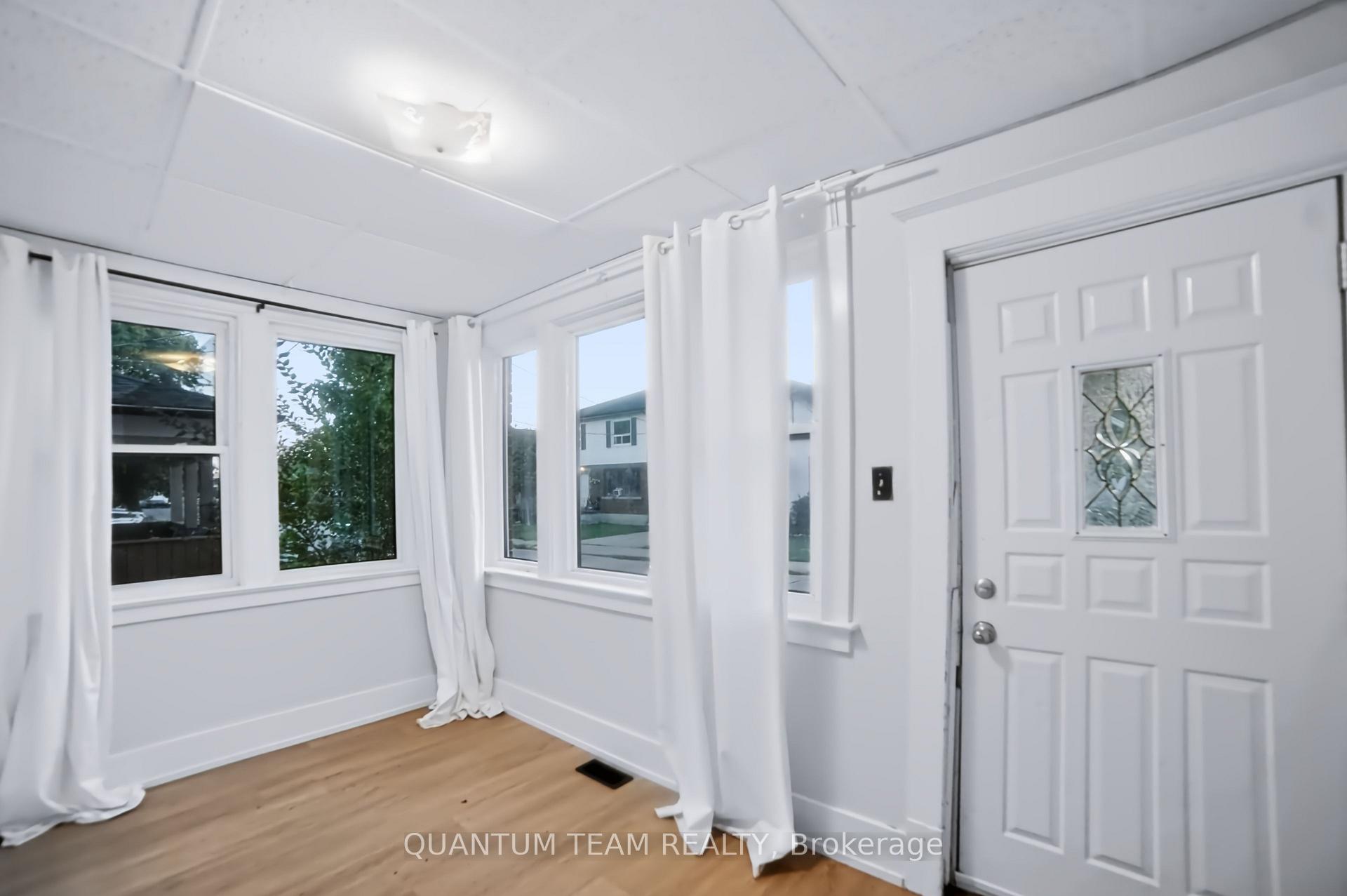 Photo 8 of 18 Ormonde Avenue, St. Catharines, Facer — HOMEH