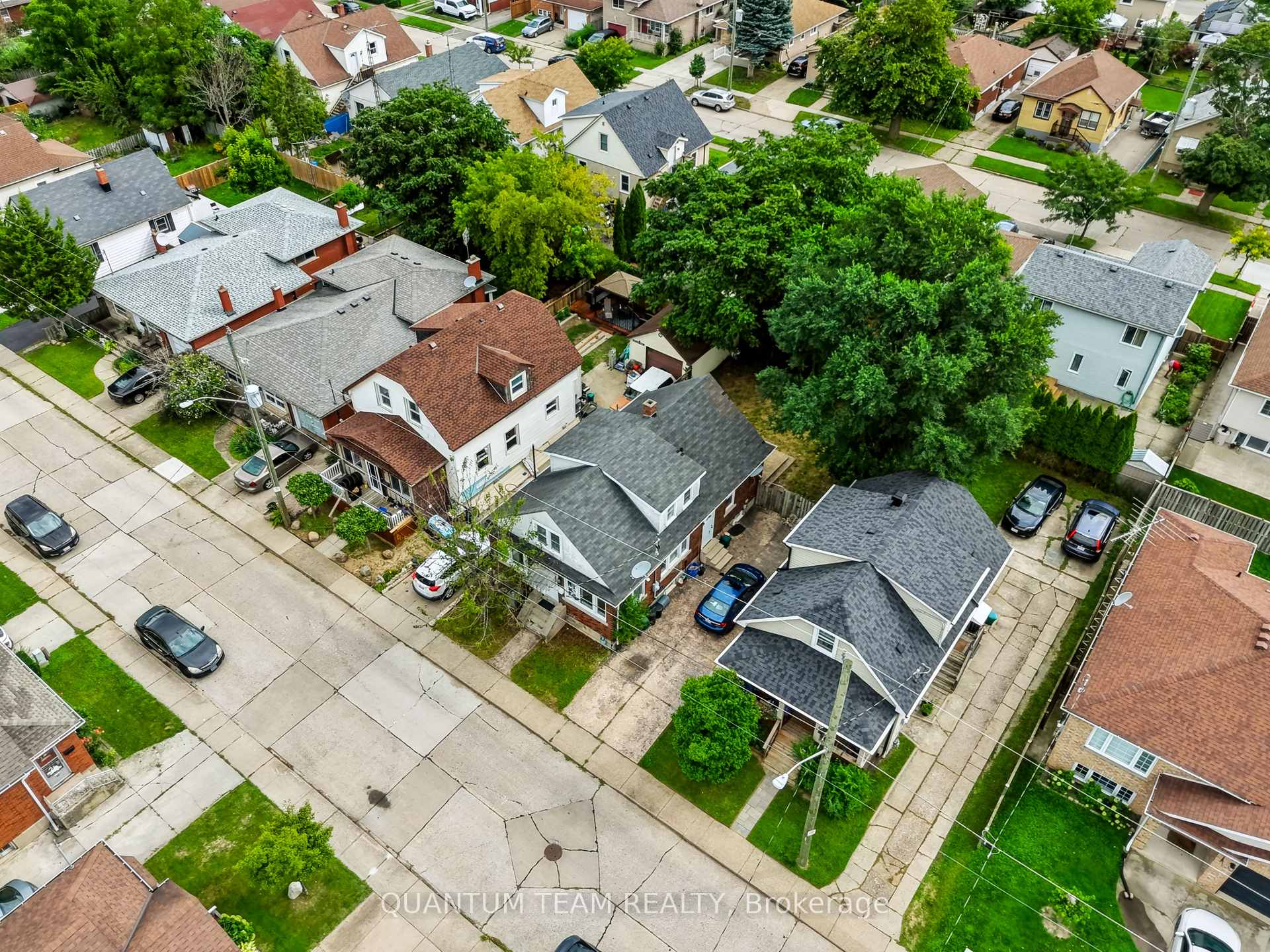 Photo 6 of 18 Ormonde Avenue, St. Catharines, Facer — HOMEH