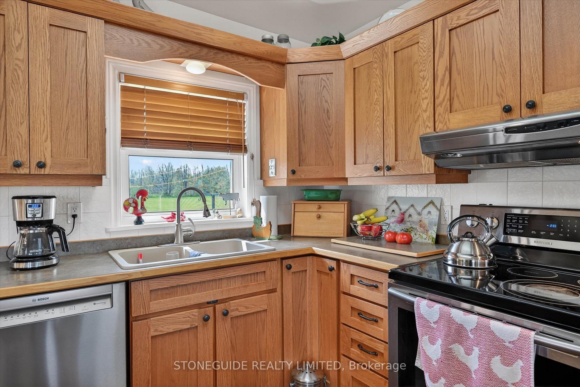 Photo 8 of 2136 Sixteenth Line, Selwyn — HOMEH