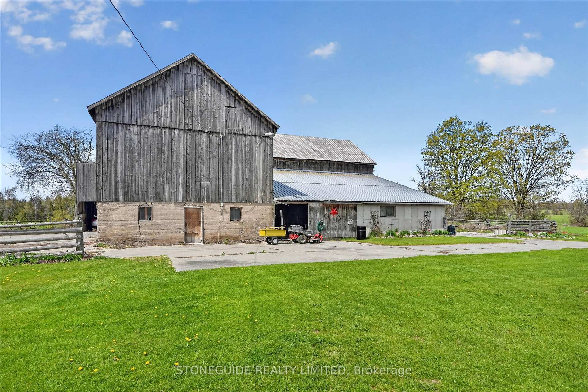 Photo 37 of 2136 Sixteenth Line, Selwyn — HOMEH