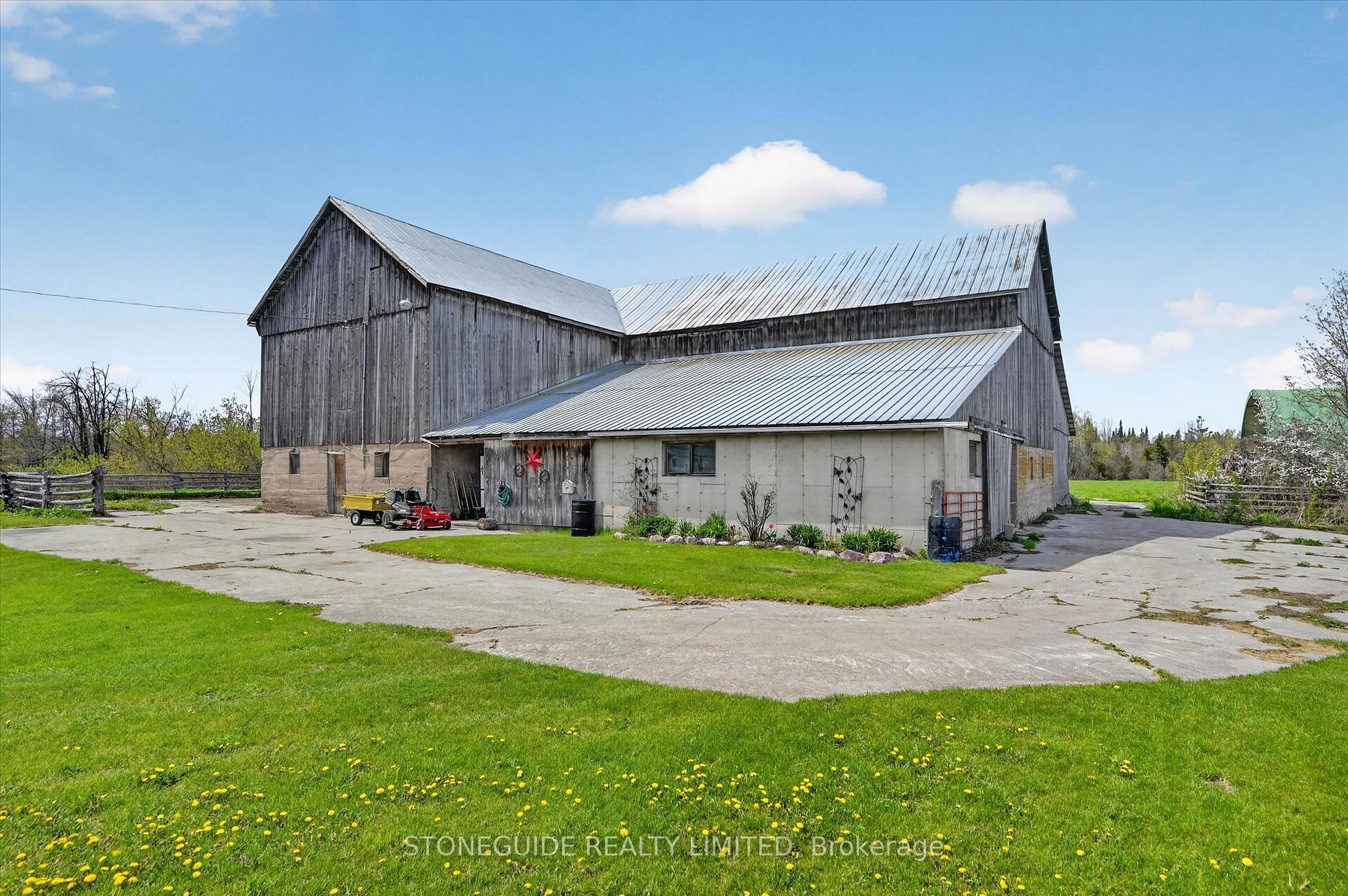 Photo 38 of 2136 Sixteenth Line, Selwyn — HOMEH