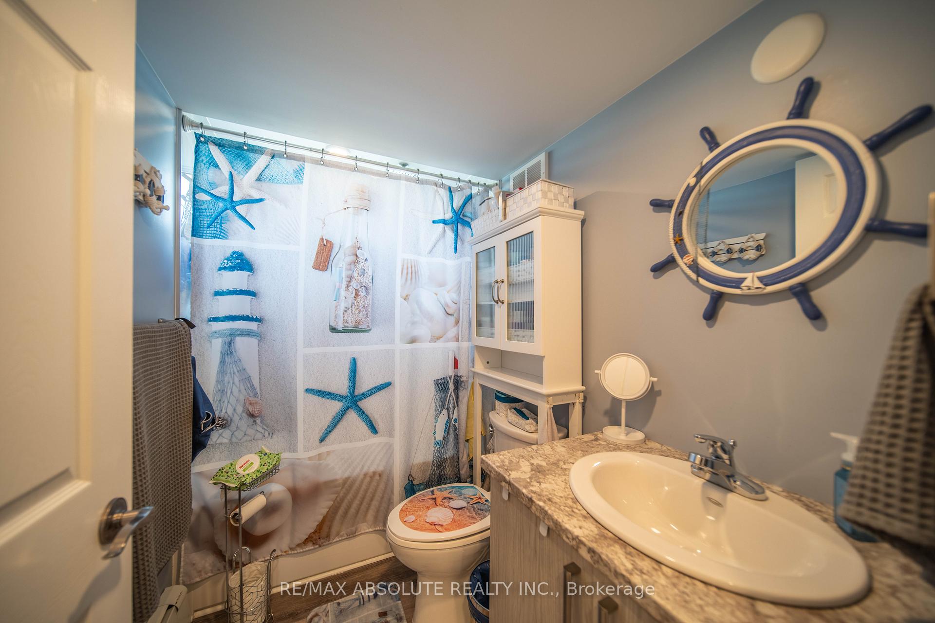 Photo 35 of 38 Duchesse Crescent, Russell, Russell Twp — HOMEH