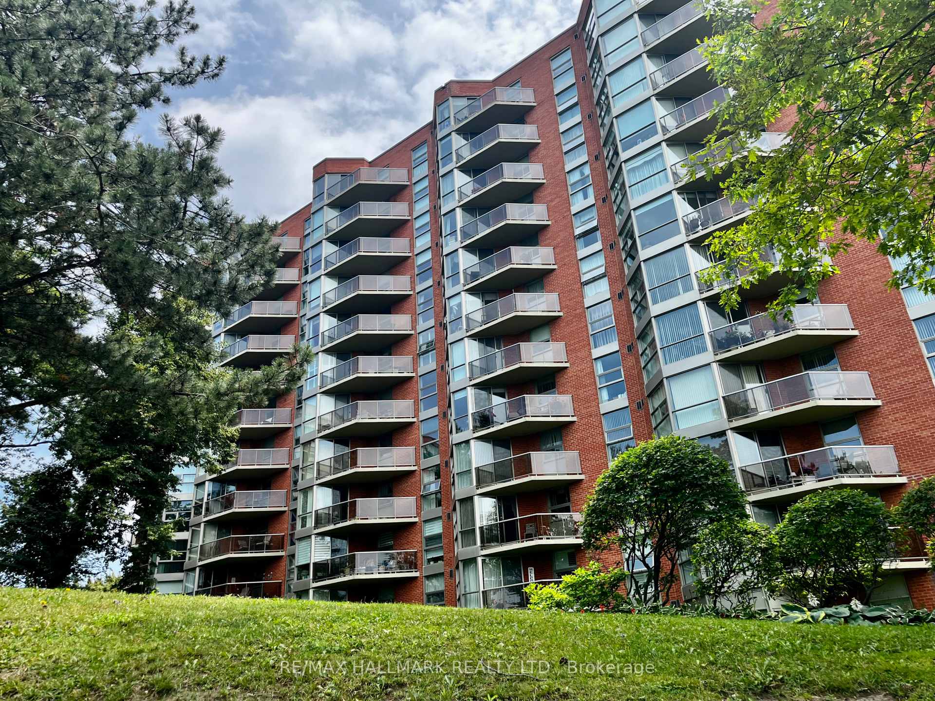Photo 29 of Unit 902, 20 Dean Park Road, Scarborough, Rouge — HOMEH