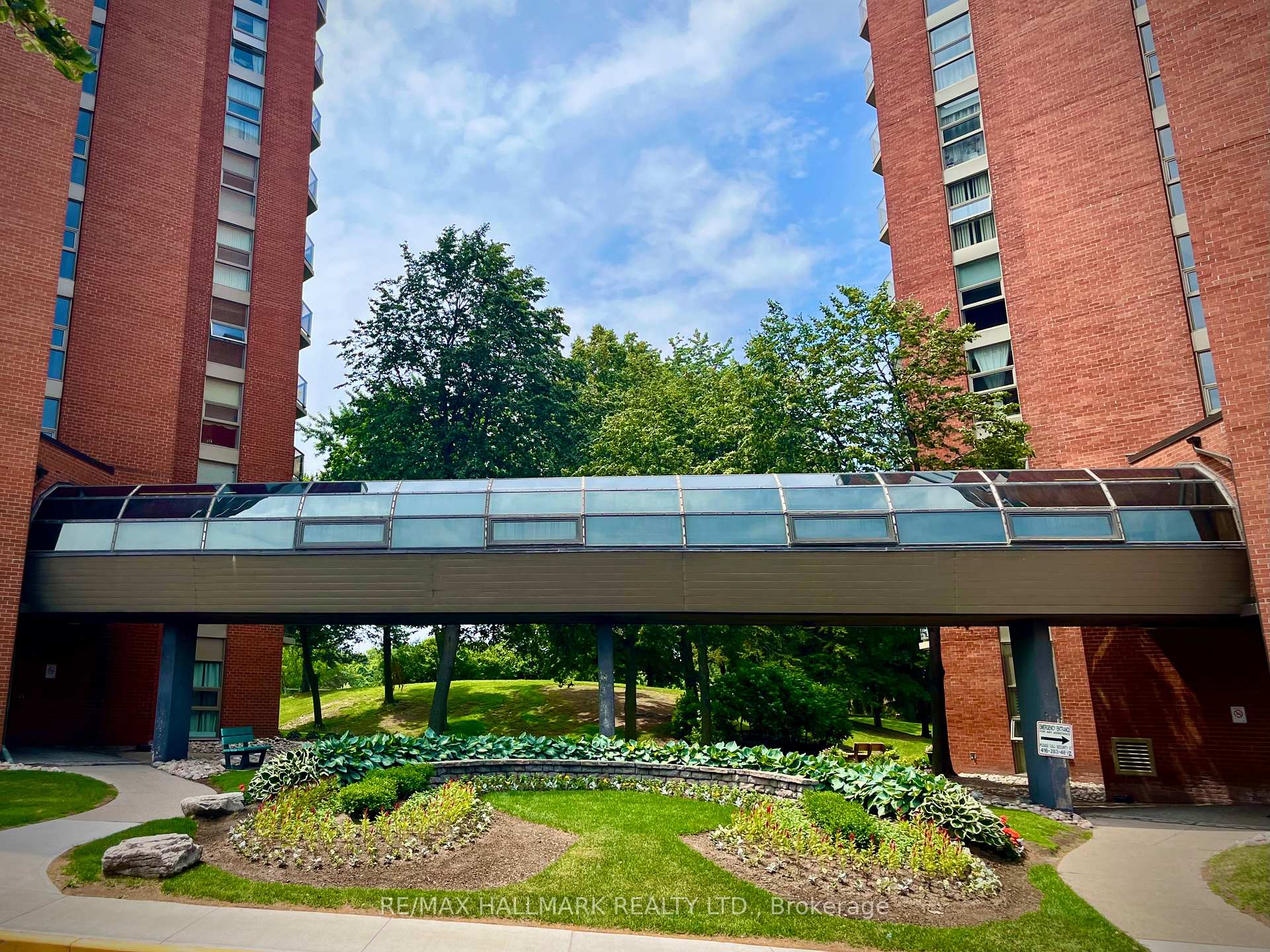 Photo 30 of Unit 902, 20 Dean Park Road, Scarborough, Rouge — HOMEH