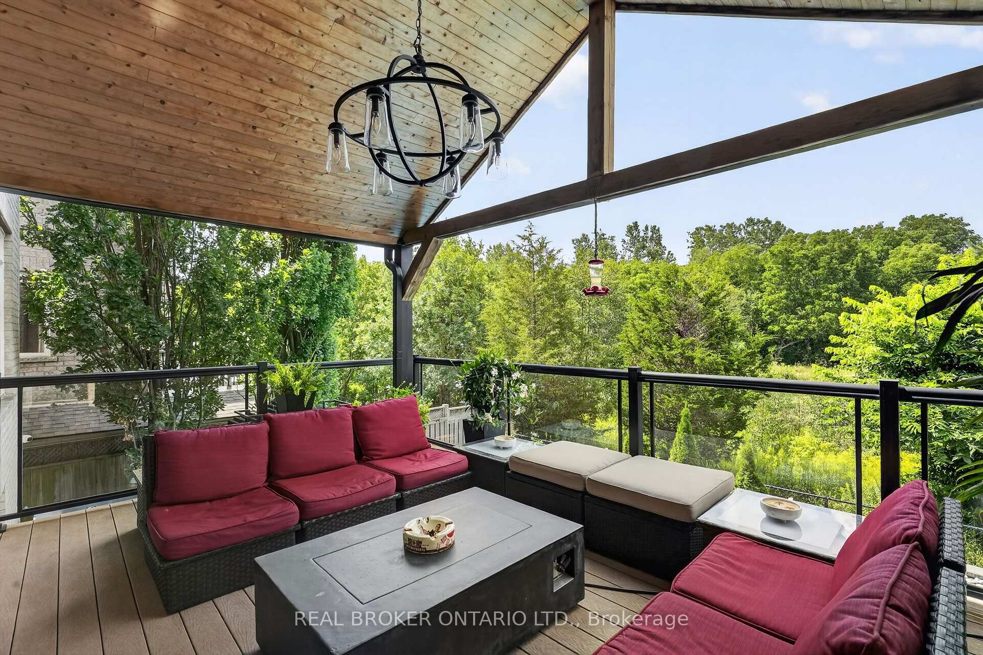 Photo 3 of 483 Valridge Drive, Hamilton, Ancaster — HOMEH