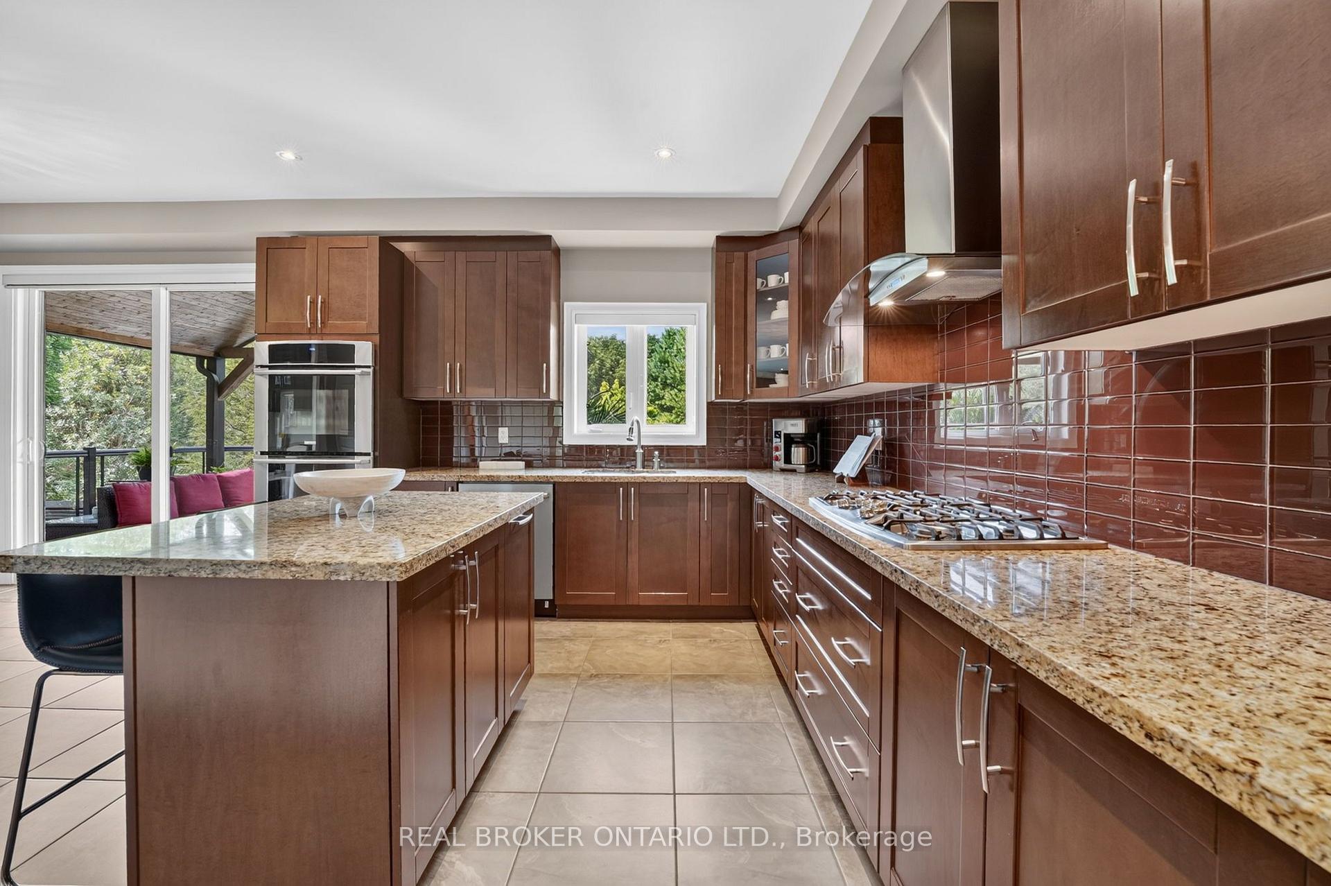 Photo 17 of 483 Valridge Drive, Hamilton, Ancaster — HOMEH