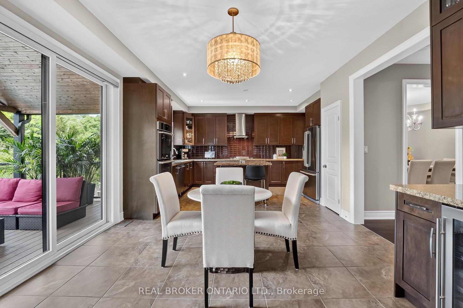 Photo 19 of 483 Valridge Drive, Hamilton, Ancaster — HOMEH