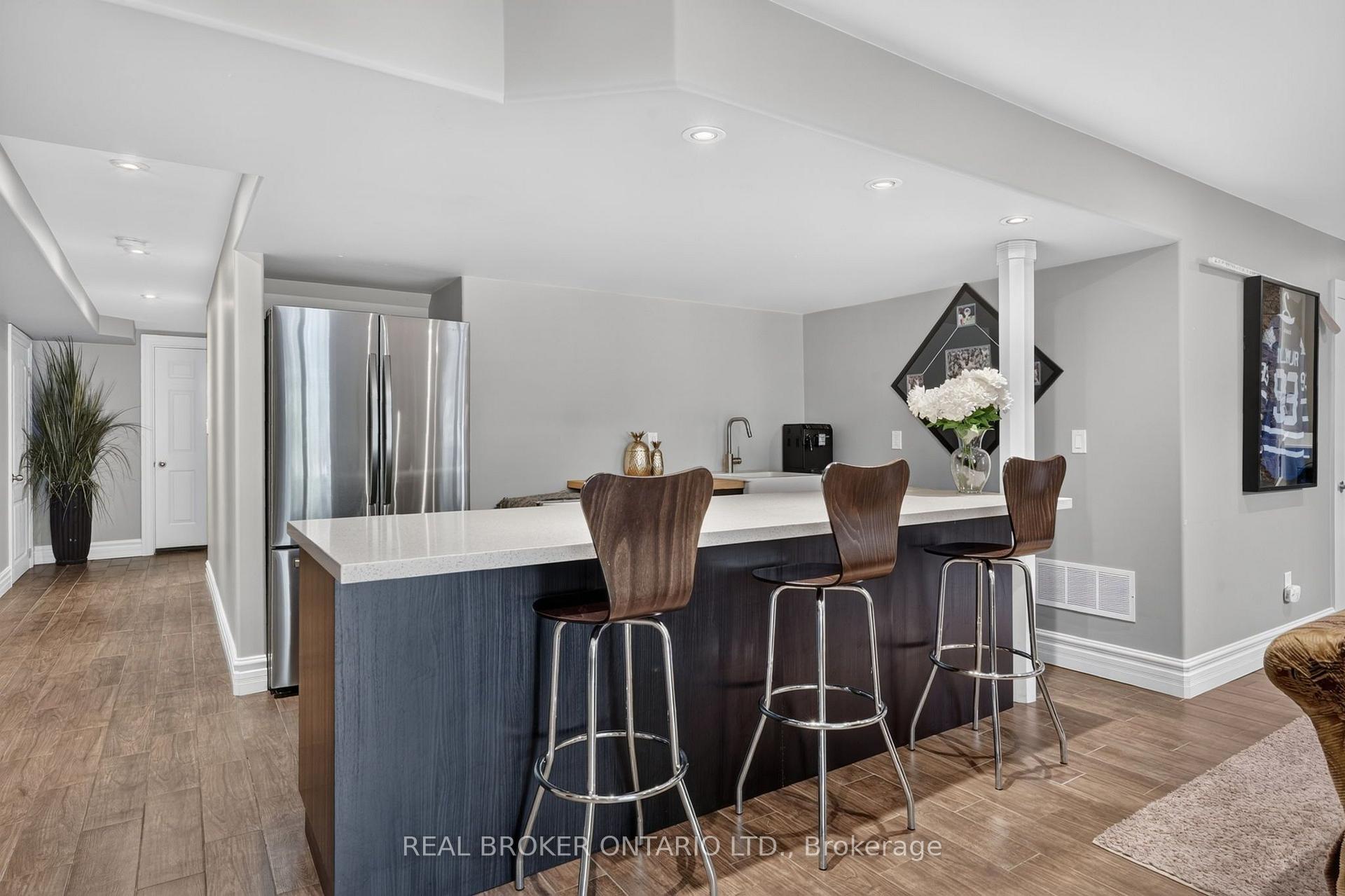 Photo 37 of 483 Valridge Drive, Hamilton, Ancaster — HOMEH