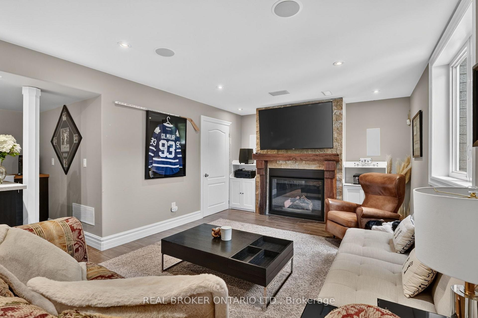 Photo 38 of 483 Valridge Drive, Hamilton, Ancaster — HOMEH
