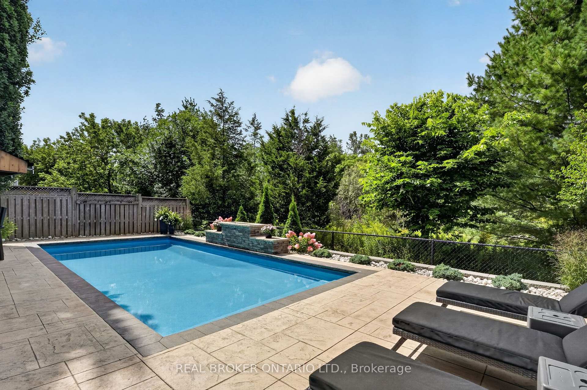 Photo 45 of 483 Valridge Drive, Hamilton, Ancaster — HOMEH